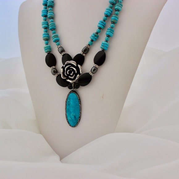 Pendants Multi Strand Necklace - Picture 4 of 9